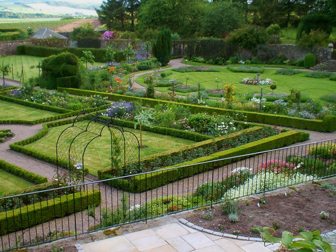 The gardens at Craigfoodie, Fife